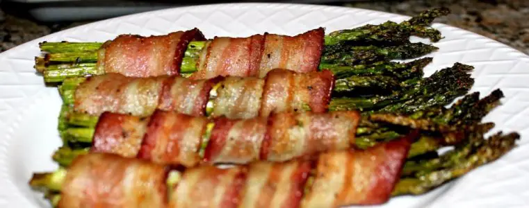 air fryer asparagus in bacon